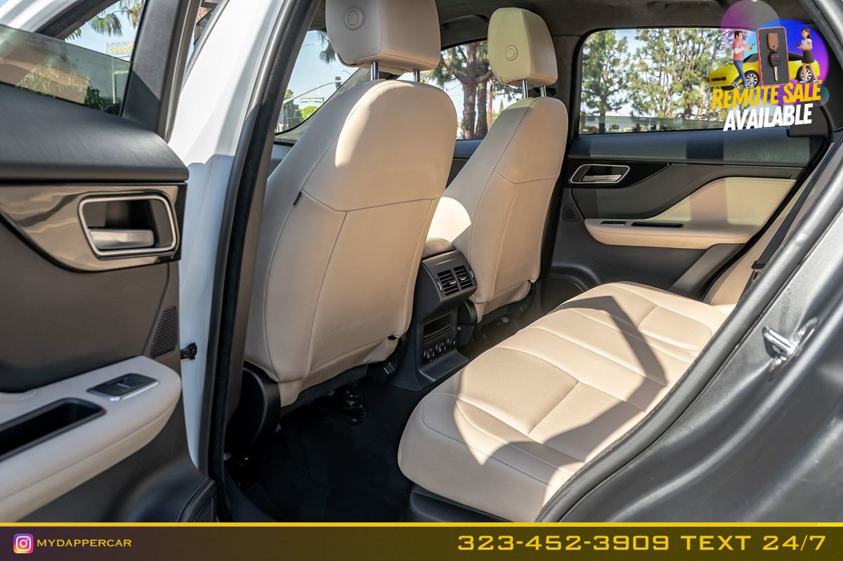 Used 2020 Jaguar F-PACE Premium image 16