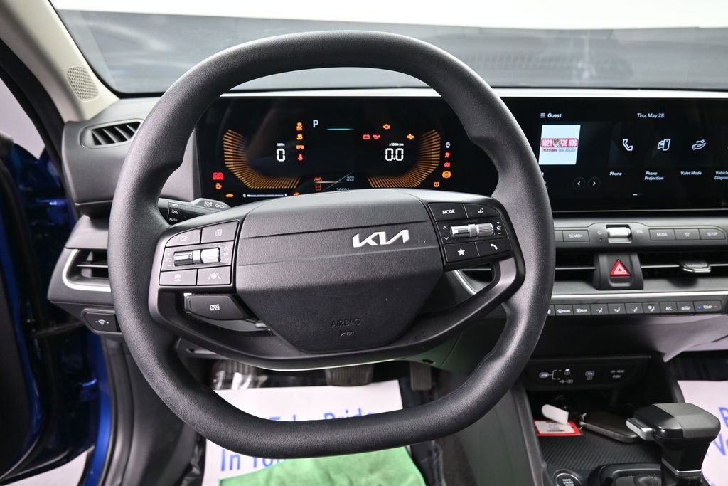 Used 2025 Kia K4 FWD image 29
