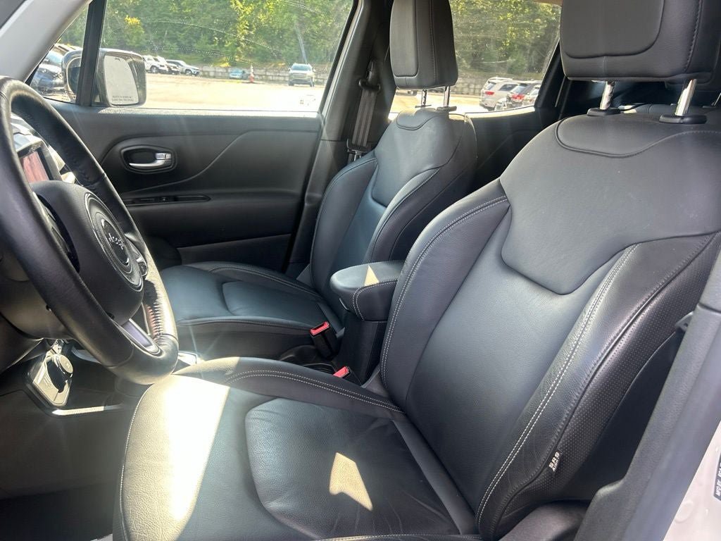 Used 2023 Jeep Renegade Limited AWD/4WD image 12