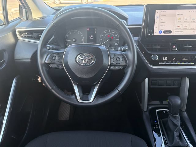 Used 2024 Toyota Corolla Cross LE FWD image 15