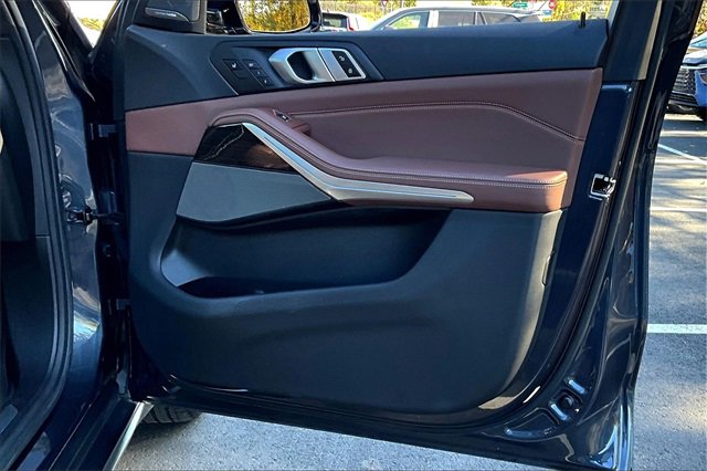 Used 2019 BMW X5 xDrive40i w/ Executive Package image 28