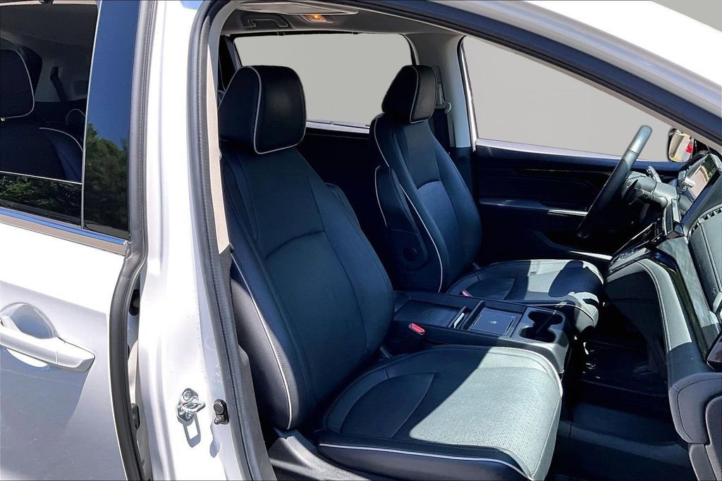 Used 2025 Honda Odyssey Elite image 23