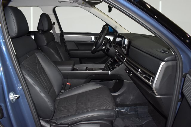 Used 2026 Hyundai Santa Fe SEL AWD/4WD image 16