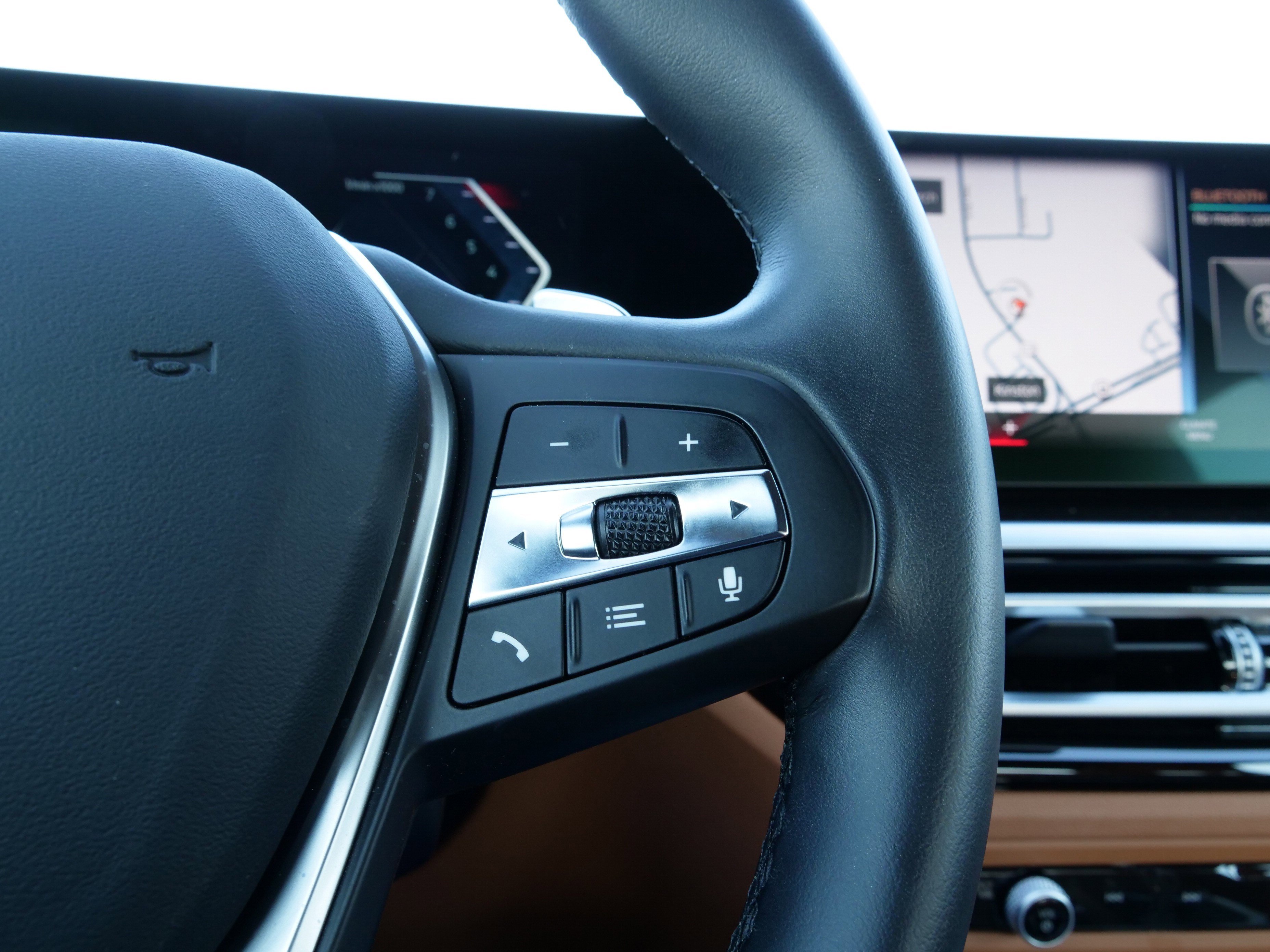 Certified 2023 BMW 330i Sedan w/ Convenience Package image 23