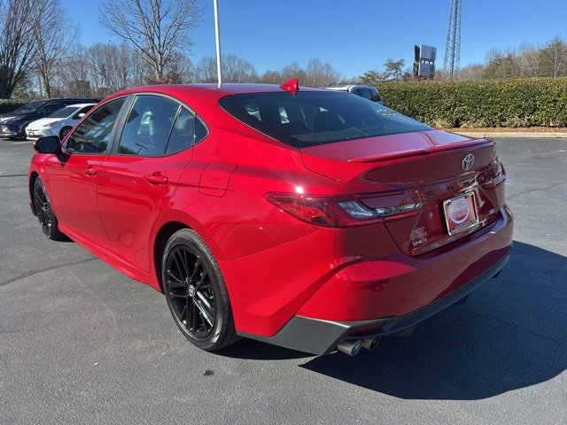 Used 2025 Toyota Camry SE image 7