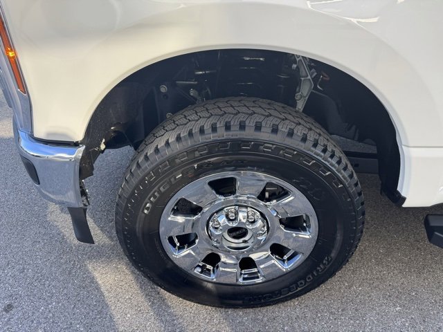 New 2026 Ford F250 Lariat w/ Lariat Premium Package image 9