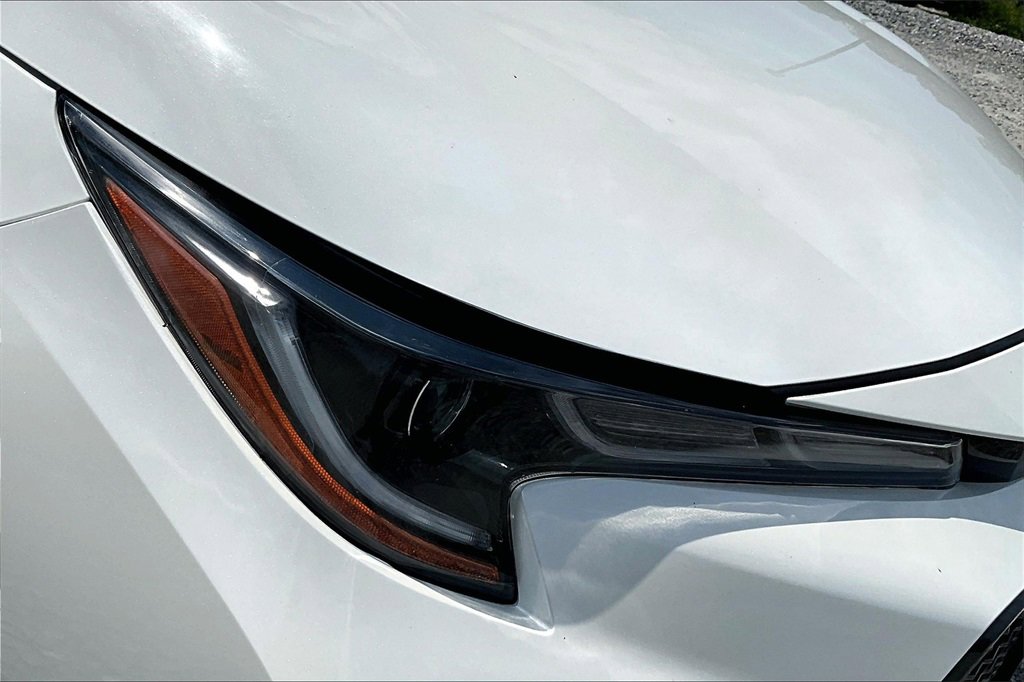 Used 2021 Toyota Corolla XSE image 28