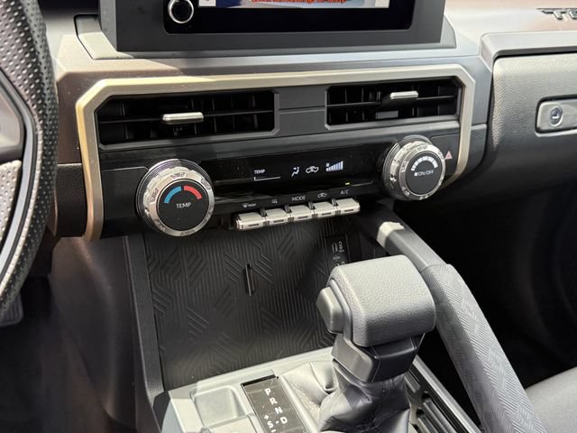 Used 2026 Toyota Tacoma SR5 AWD/4WD image 19