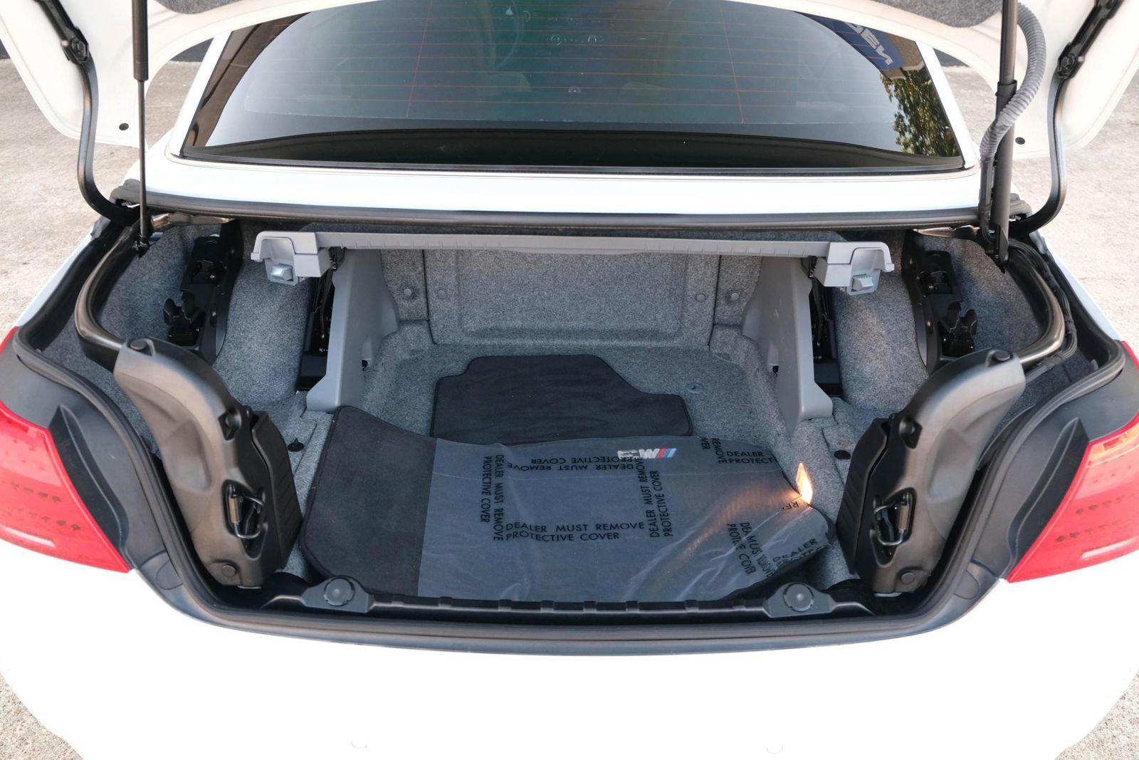 Used 2013 BMW M3 Convertible image 24