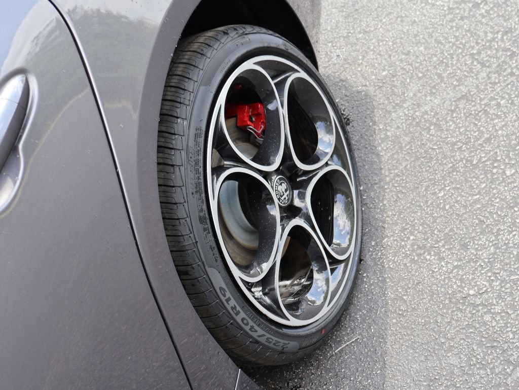 New 2026 Alfa Romeo Giulia AWD w/ Driving Assist Package image 41