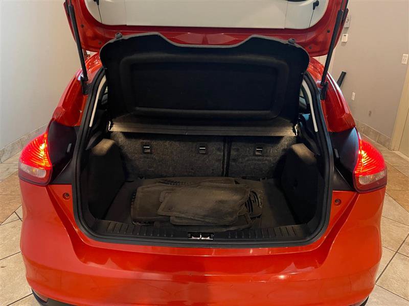 Used 2015 Ford Focus SE FWD image 70