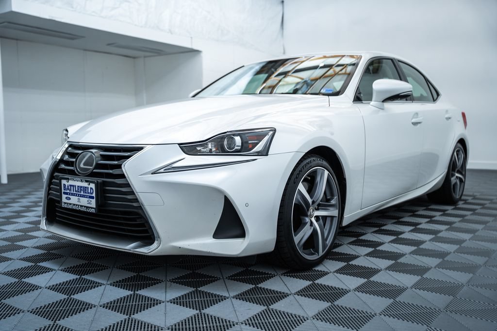 Used 2020 Lexus IS 300 w/ Navigation Package RWD image 3