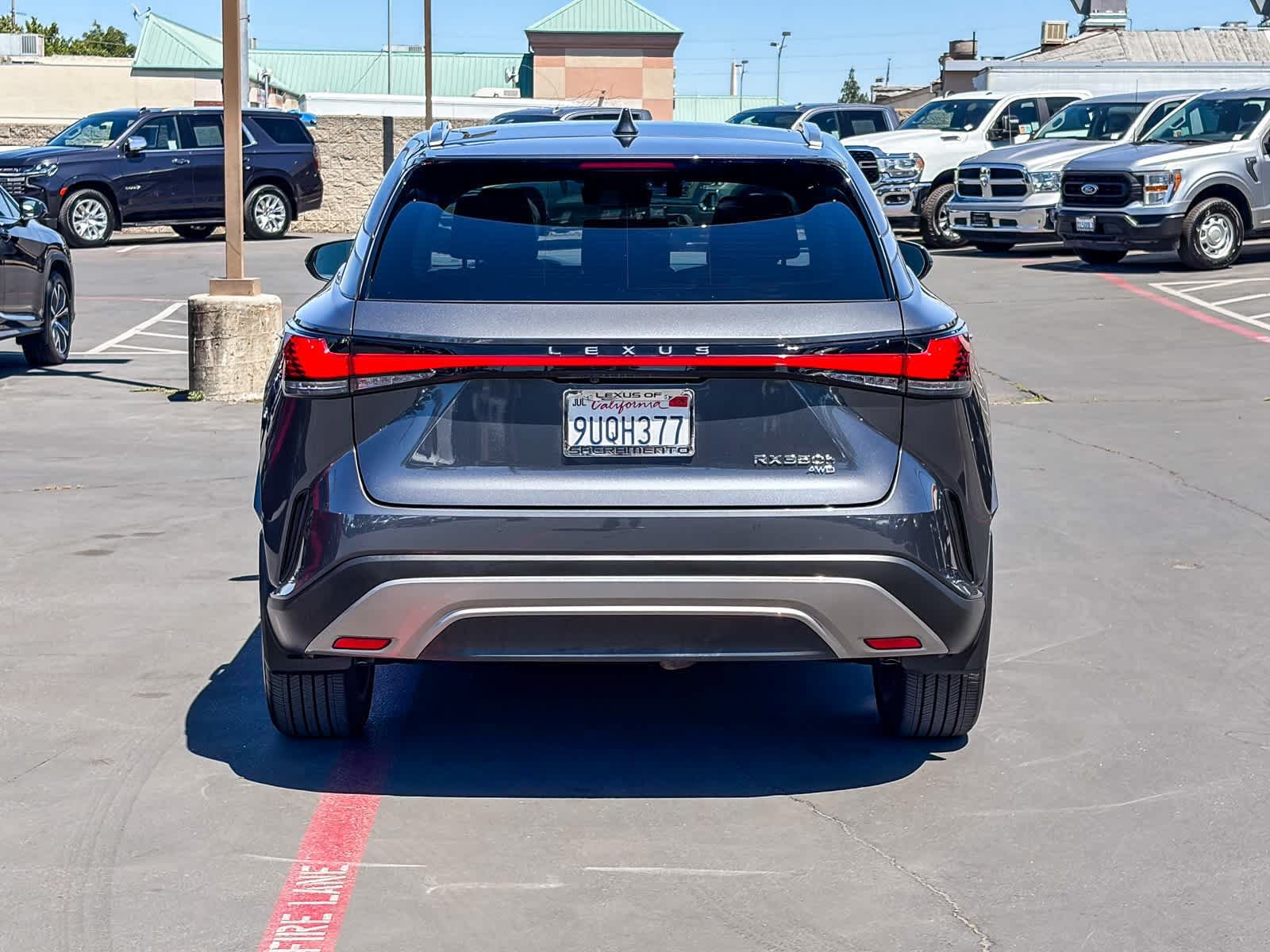 Used 2025 Lexus RX 350 w/ Convenience Package AWD/4WD image 3