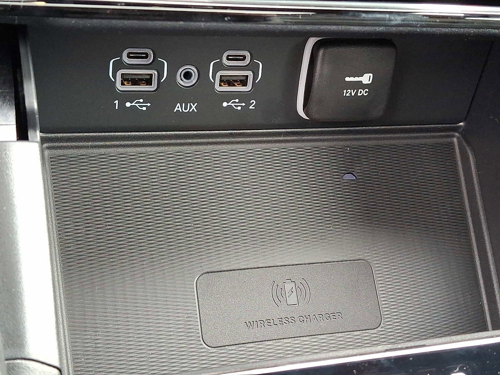 New 2025 Jeep Grand Cherokee Altitude image 15