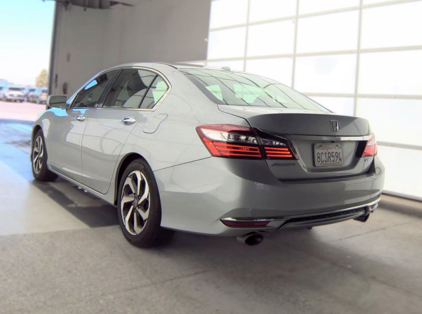 Used 2017 Honda Accord EX-L image 6