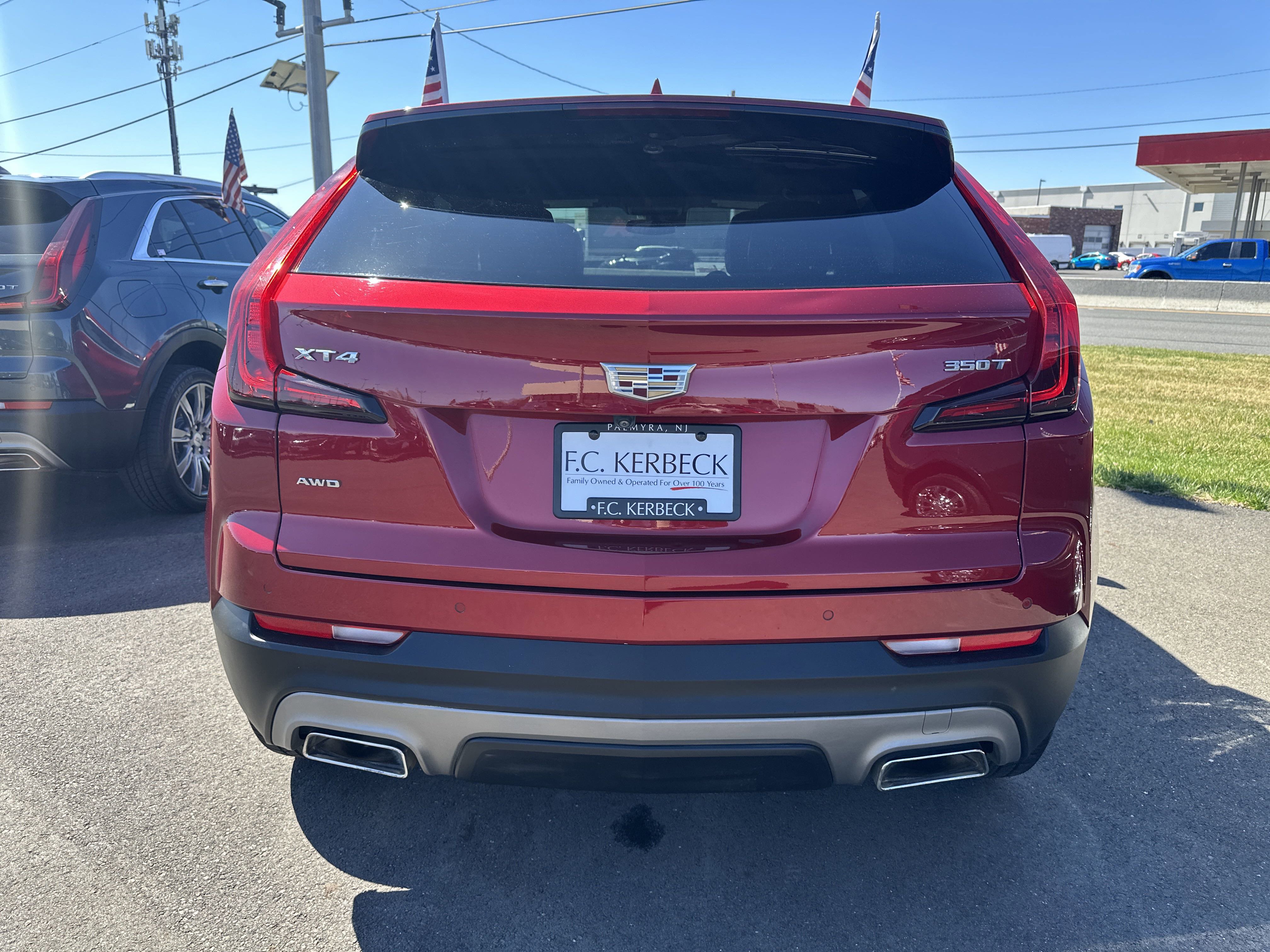 Used 2020 Cadillac XT4 Premium Luxury w/ Cold Weather Package image 6