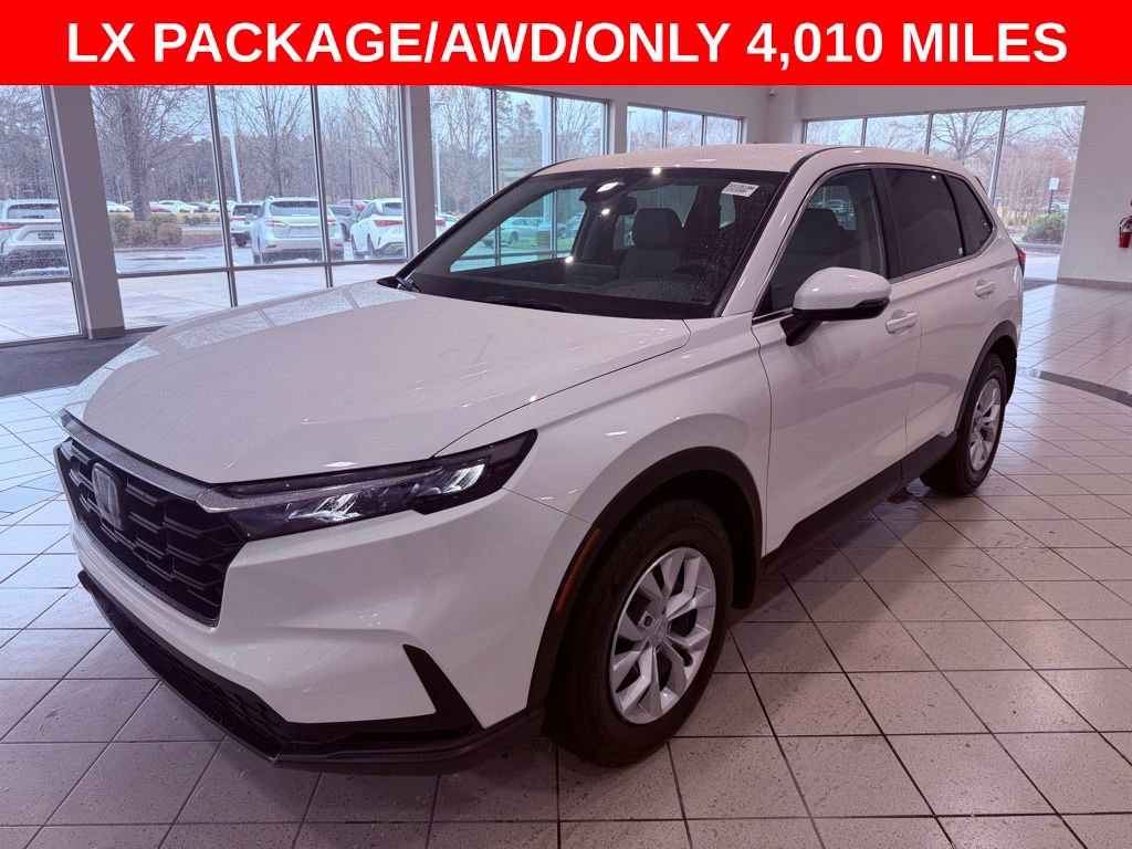 Used 2025 Honda CR-V LX image 3