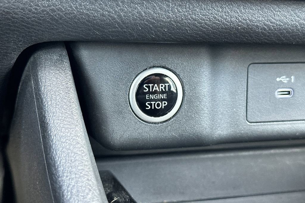 Used 2023 Nissan Rogue S image 25