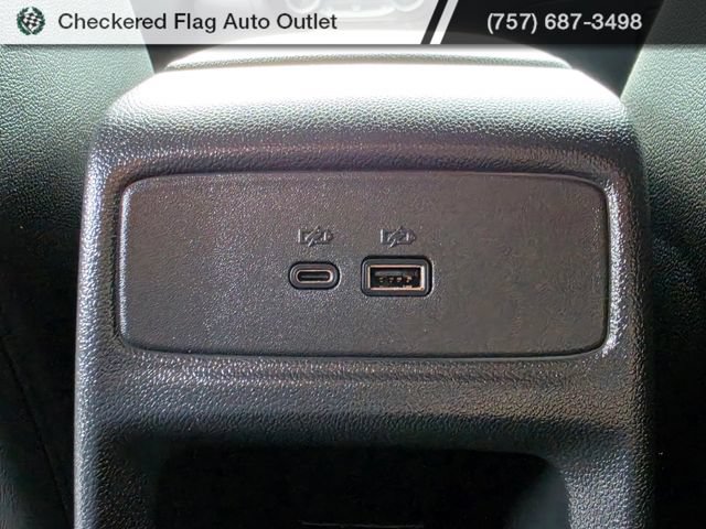 Used 2024 Chevrolet Trax RS w/ Sunroof Package FWD image 39