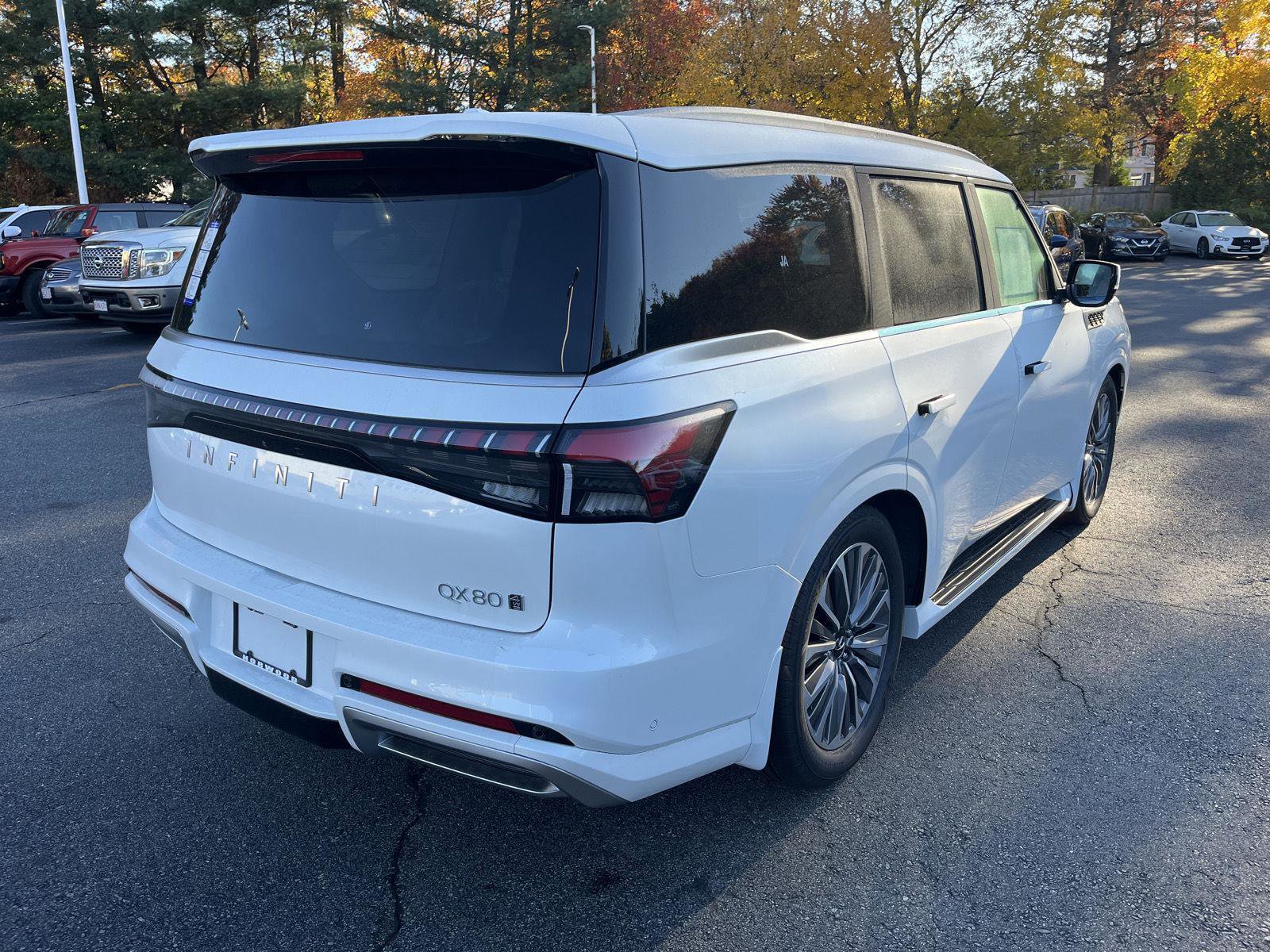 New 2026 INFINITI QX80 Luxe w/ Cargo Package image 3