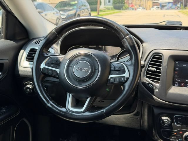 Used 2020 Jeep Compass Latitude AWD/4WD image 27