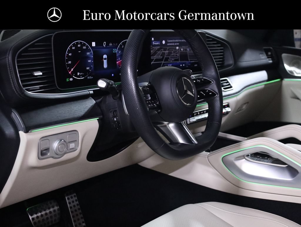 Used 2025 Mercedes-Benz GLS 450 4MATIC w/ AMG Line Exterior image 36