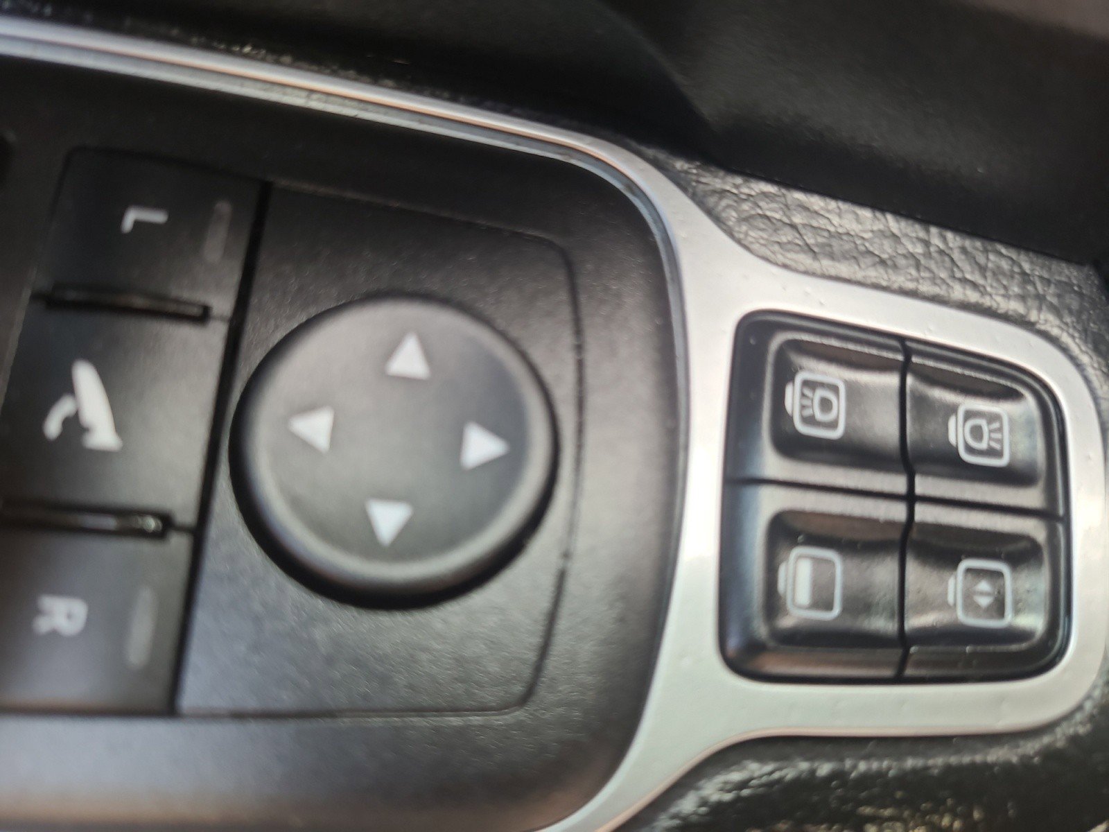 Used 2024 RAM 2500 Laramie w/ Safety Group image 26