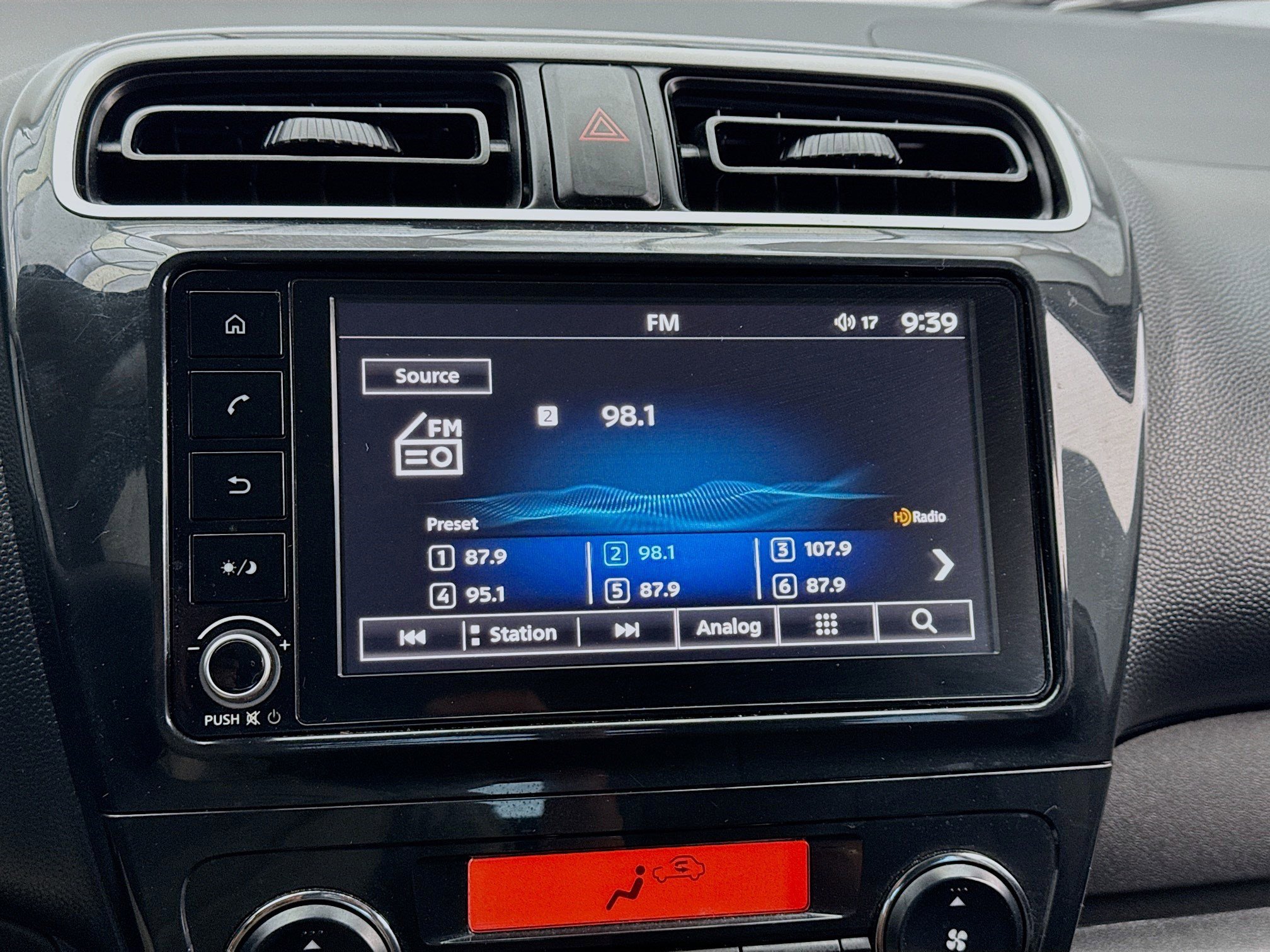 Used 2024 Mitsubishi Mirage G4 SE FWD image 11