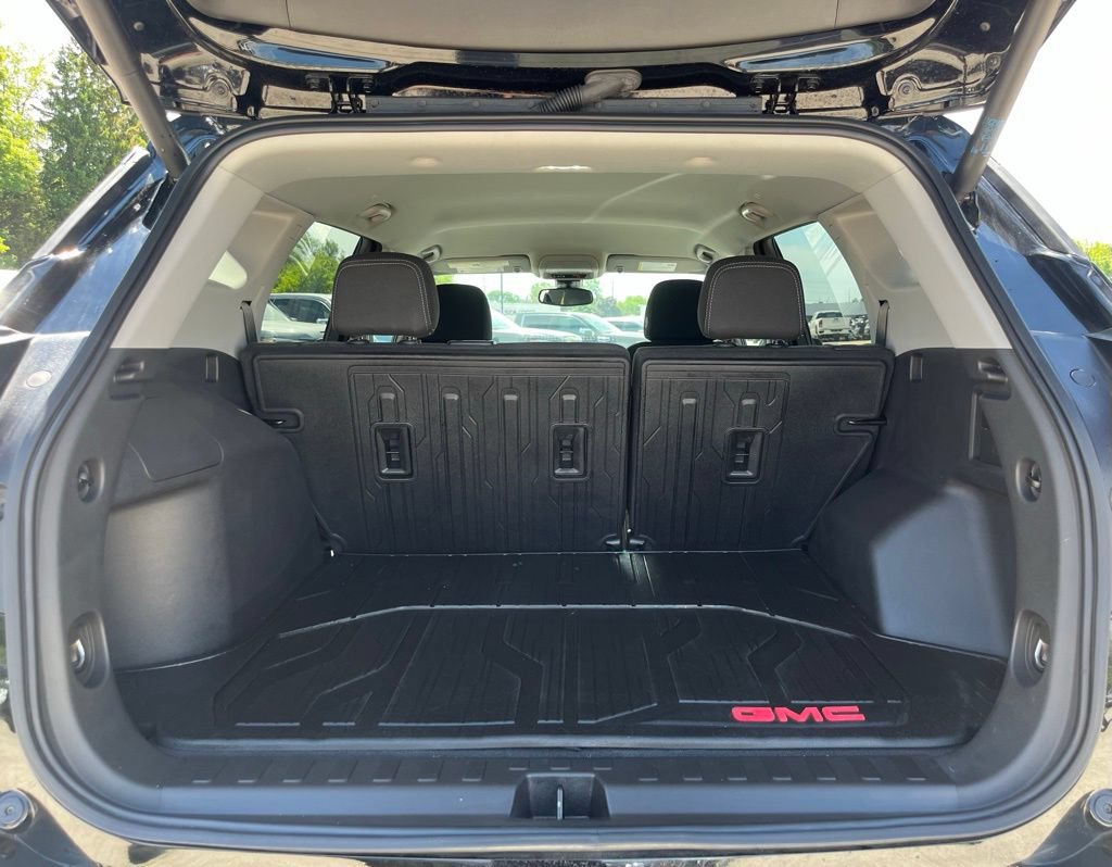 Used 2024 GMC Terrain SLE w/ Driver Convenience Package AWD/4WD image 10