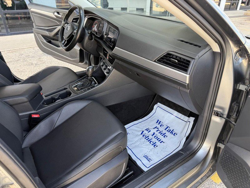 Used 2020 Volkswagen Jetta SE image 17