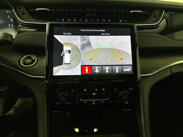 Used 2023 Jeep Grand Cherokee 30th Anniversary image 22