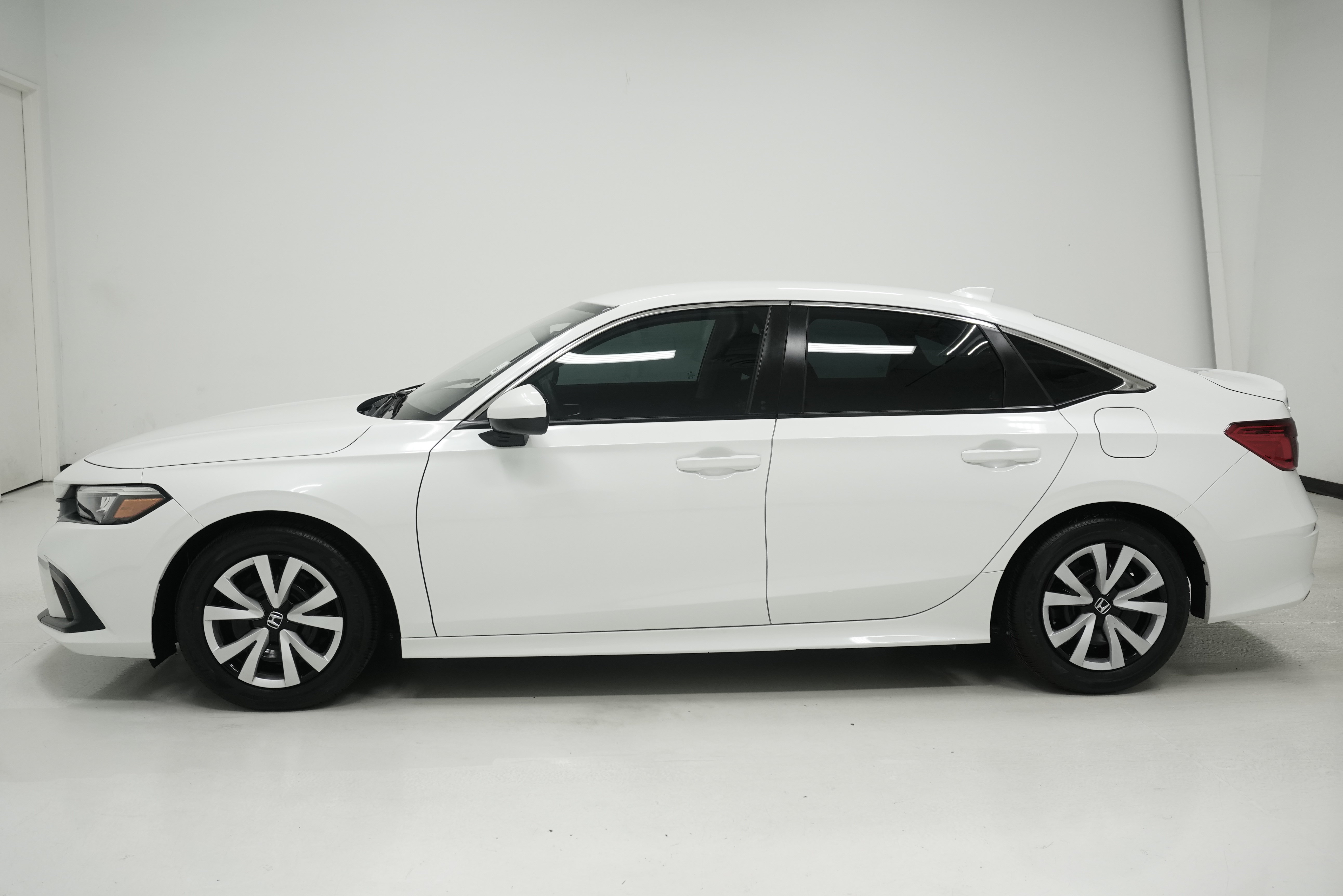 Used 2023 Honda Civic LX image 7