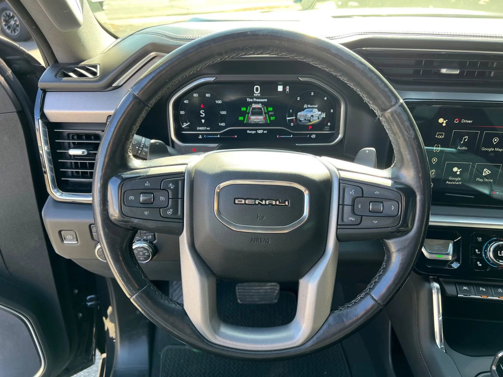 Used 2023 GMC Sierra 1500 Denali w/ Technology Package image 14