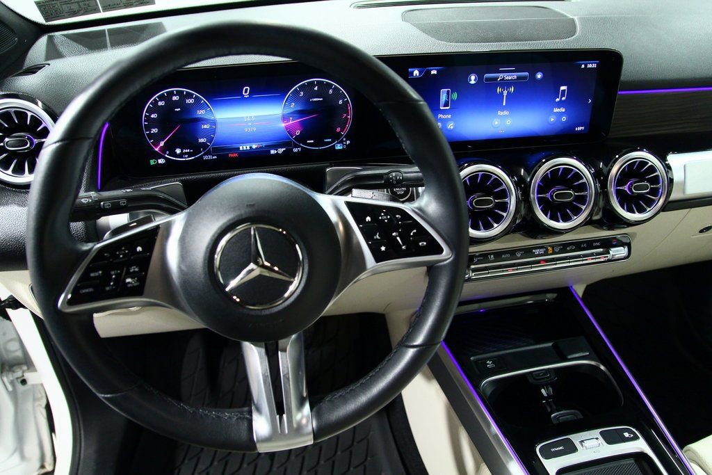 Certified 2025 Mercedes-Benz GLB 250 4MATIC image 6