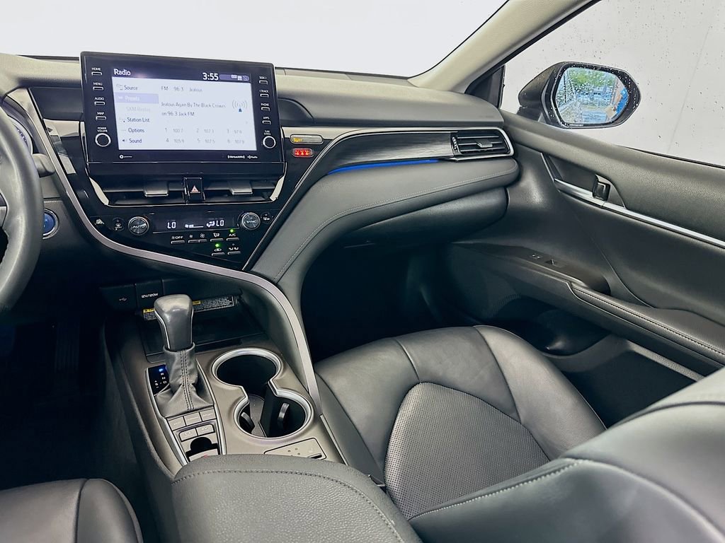 Used 2021 Toyota Camry XLE FWD image 22