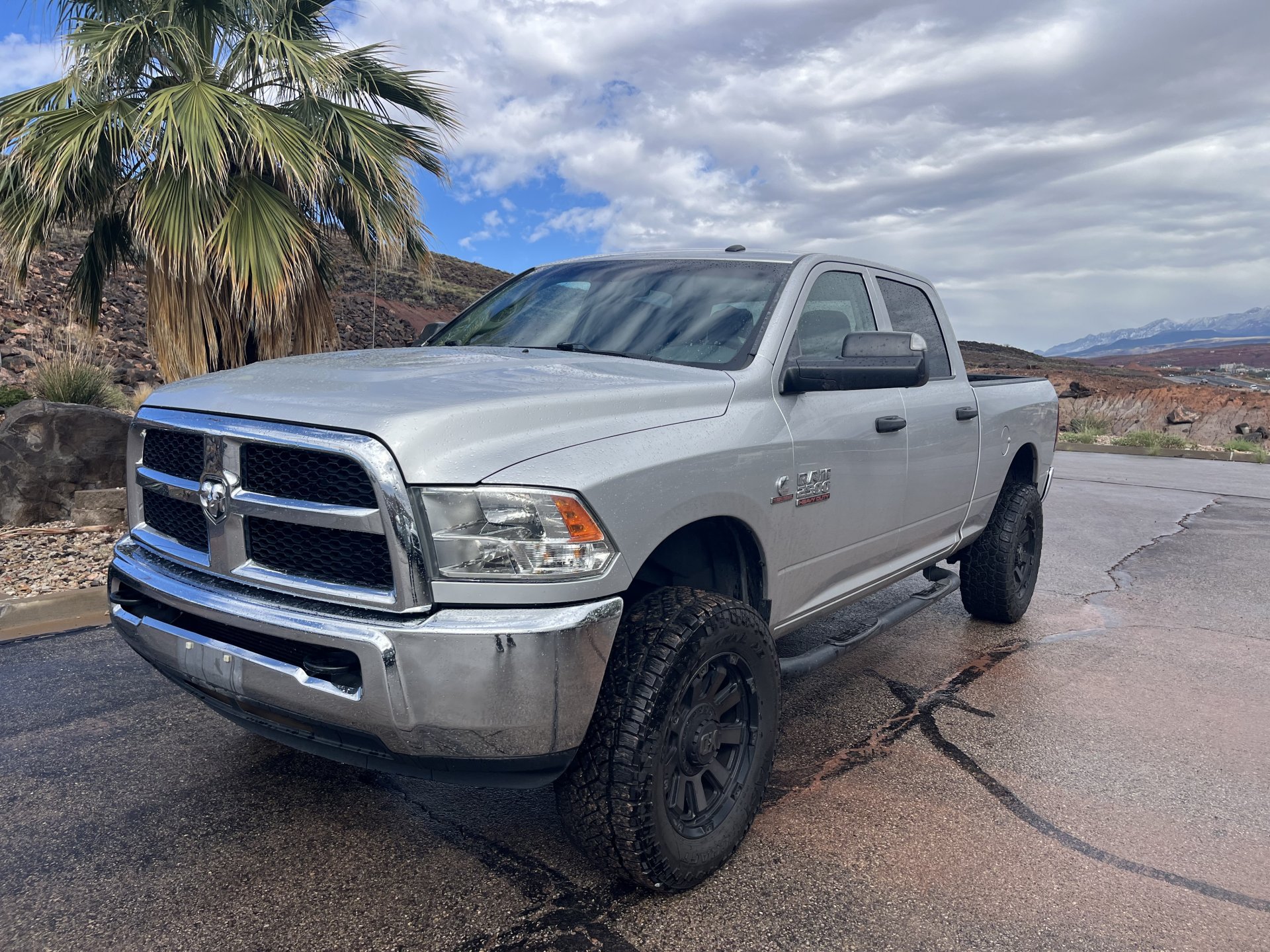 Used 2016 RAM 2500 Tradesman w/ Chrome Appearance Group AWD/4WD image 8
