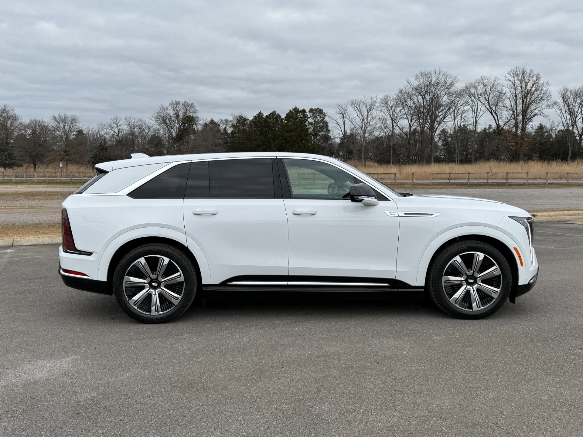 Used 2025 Cadillac Escalade IQ Luxury 2 image 7