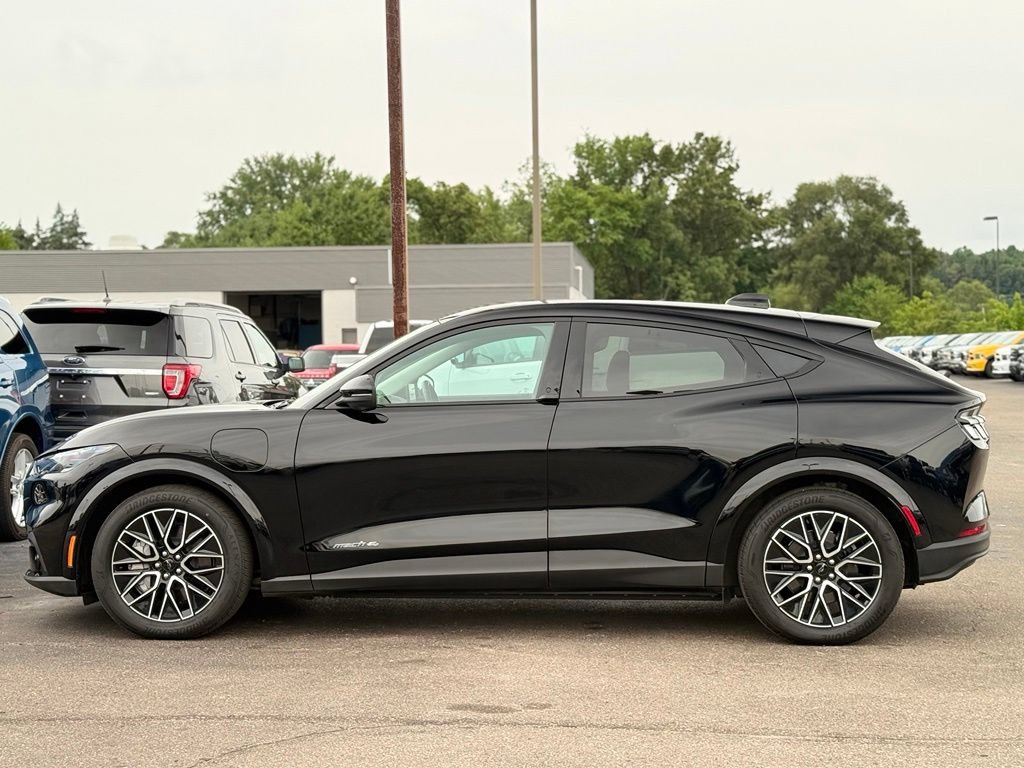 Used 2025 Ford Mustang Mach-E Premium AWD/4WD image 42