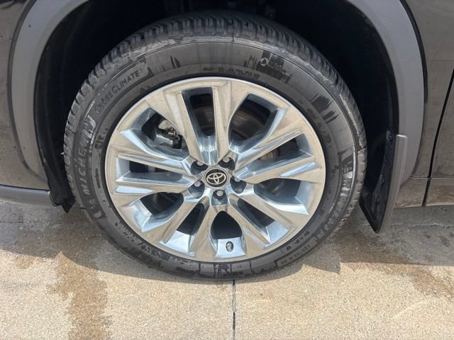 Used 2022 Toyota Highlander Limited AWD/4WD image 14