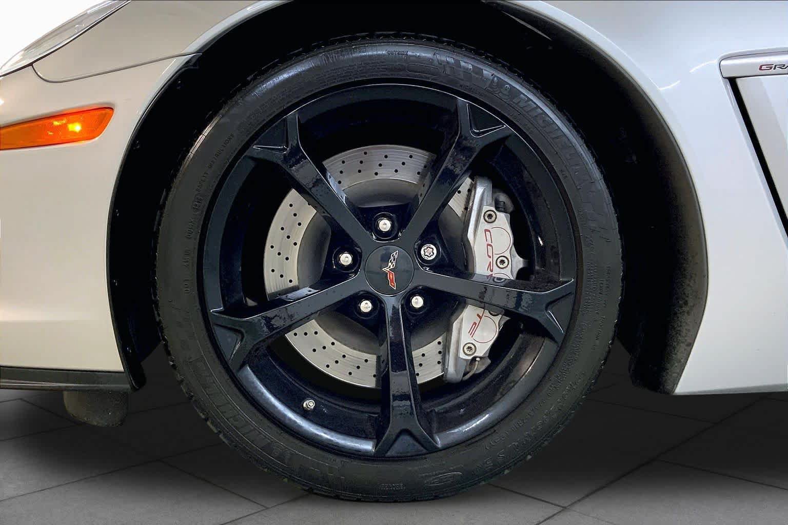 Used 2013 Chevrolet Corvette Grand Sport w/ 2LT Preferred Equipment Group RWD image 10