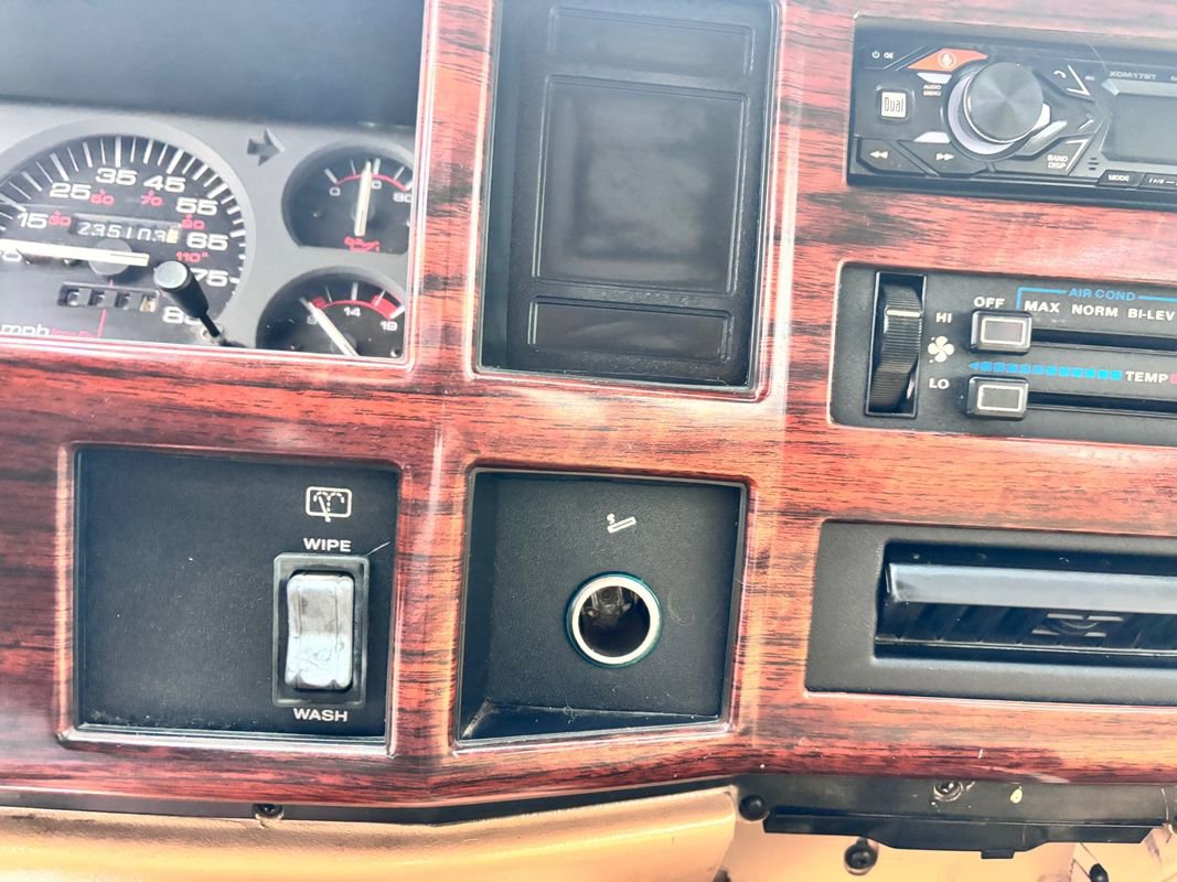 Used 1996 Jeep Cherokee Country image 29