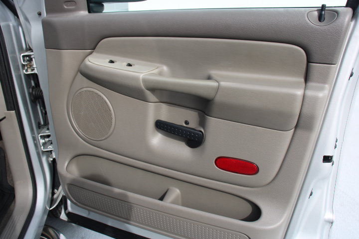 Used 2005 Dodge Ram 1500 Truck SLT image 20