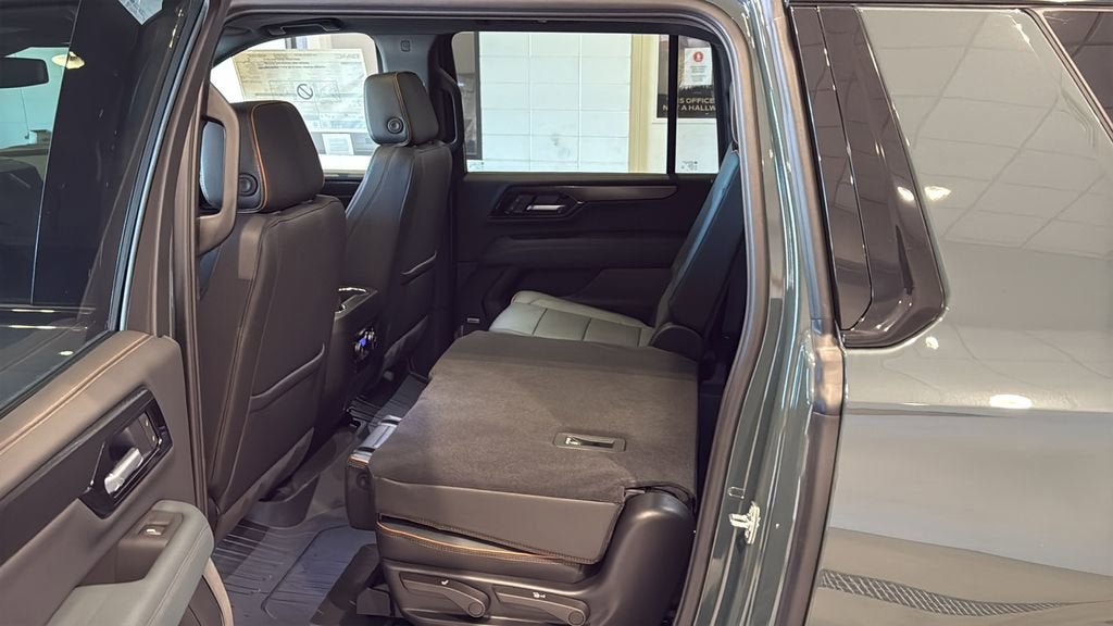New 2026 GMC Yukon XL AT4 w/ AT4 Preferred Package AWD/4WD image 21