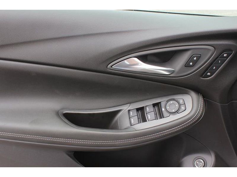 New 2026 Buick Encore GX Avenir w/ Avenir Technology Package image 18