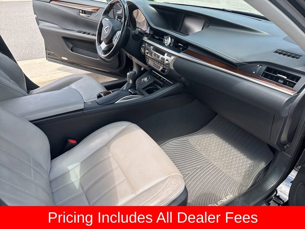 Used 2017 Lexus ES 350 w/ Luxury Package FWD image 5