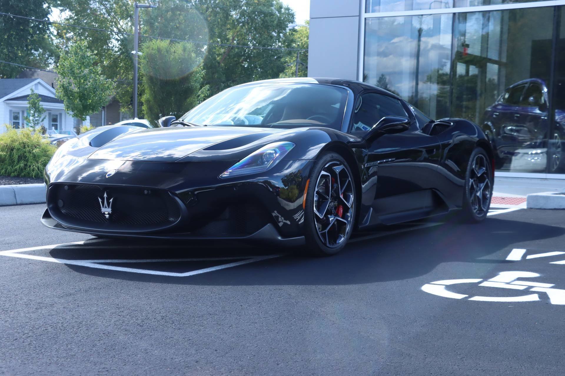 Certified 2022 Maserati MC20 Coupe image 3