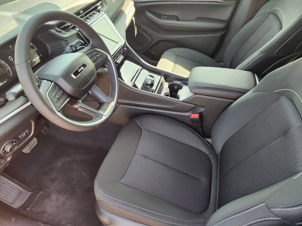 New 2026 Jeep Grand Cherokee L 4WD image 9