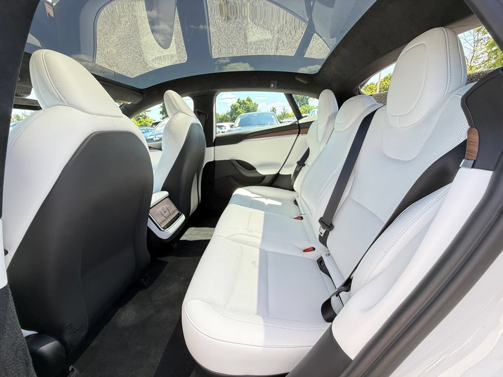Used 2025 Tesla Model S AWD/4WD image 21