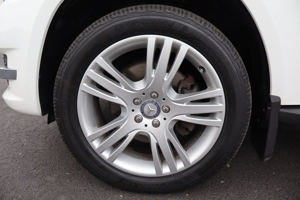 Used 2013 Mercedes-Benz GLK 250 BlueTEC 4MATIC image 39