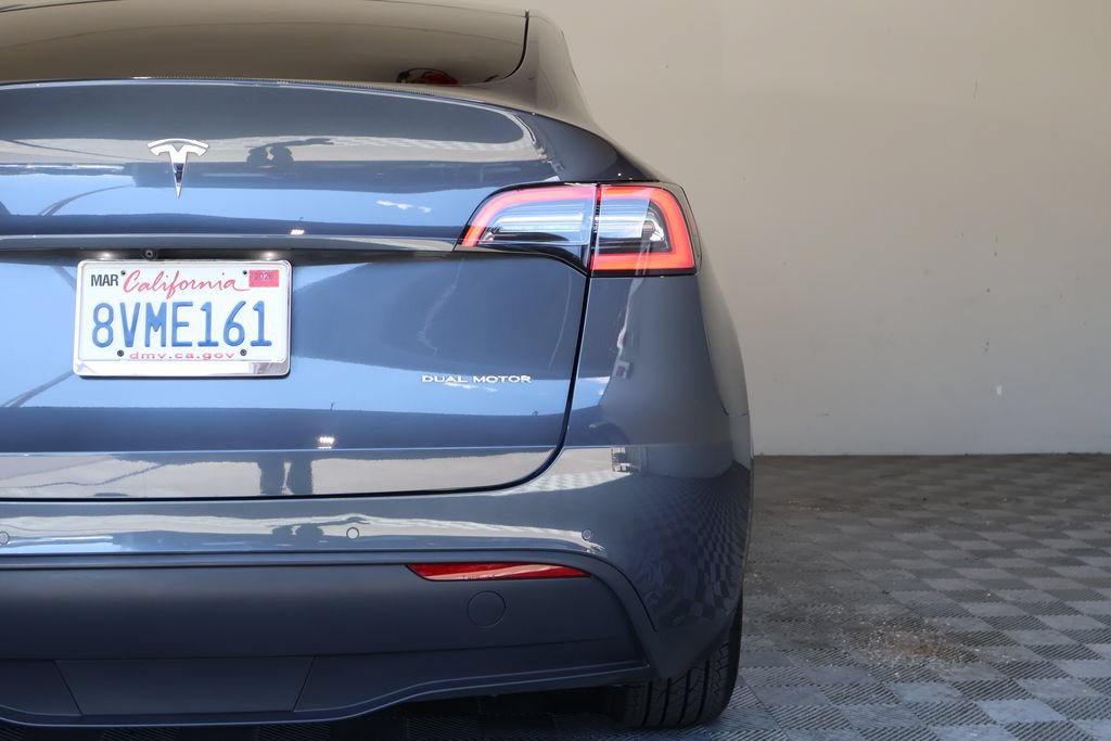 Used 2021 Tesla Model Y Long Range AWD/4WD image 11